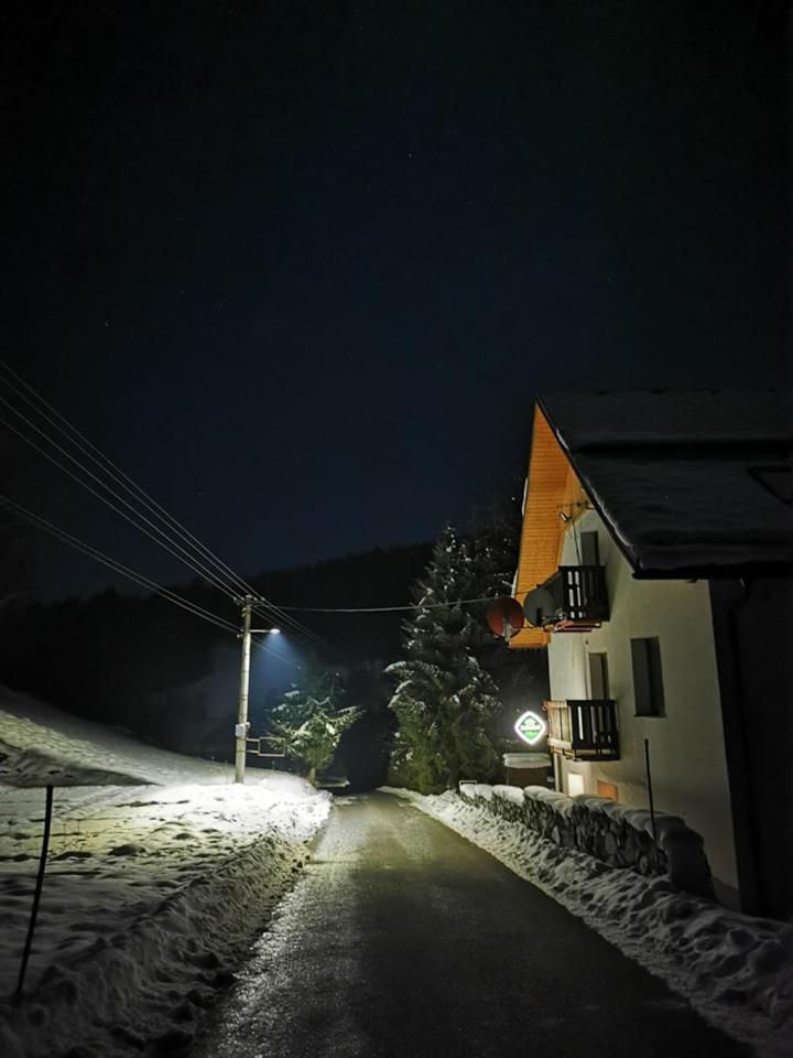 Penzion Zázrifka Zázrivá Kültér fotó